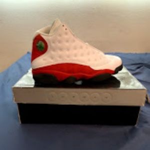 Retro Jordan 13's